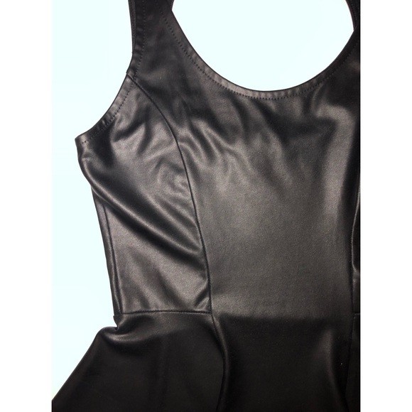 Black Vegan Leather Open Back Peplum Style Top XS - Picture 3 of 8
